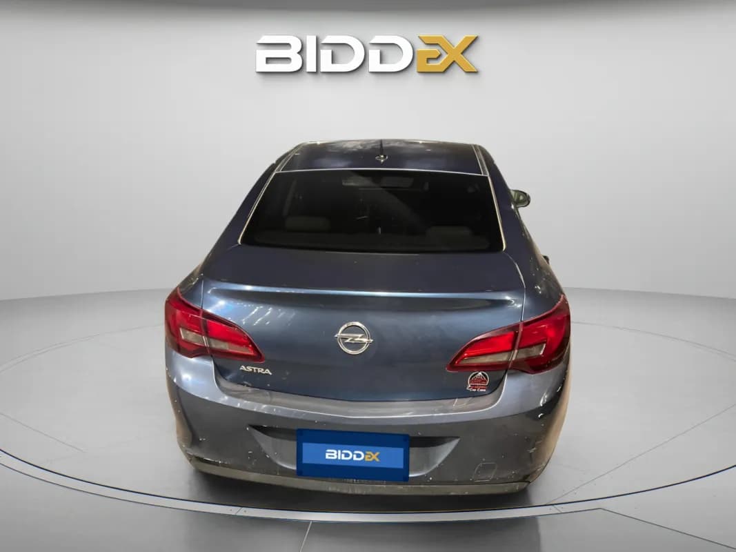 أوبل استرا 2017