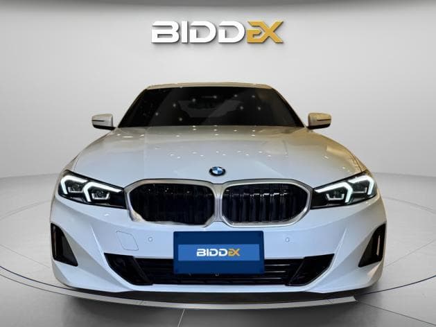 بي ام دبليو 320i 2024