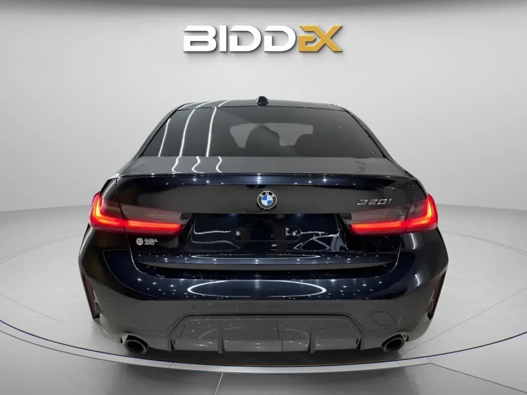 بي ام دبليو 320 2026 ام سبورت أسود أوتوماتيك — مستعملة