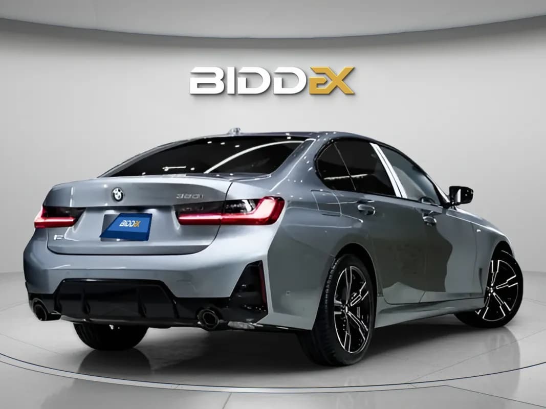 بي ام دبليو 320 2026 ام سبورت رمادي أوتوماتيك — مستعملة