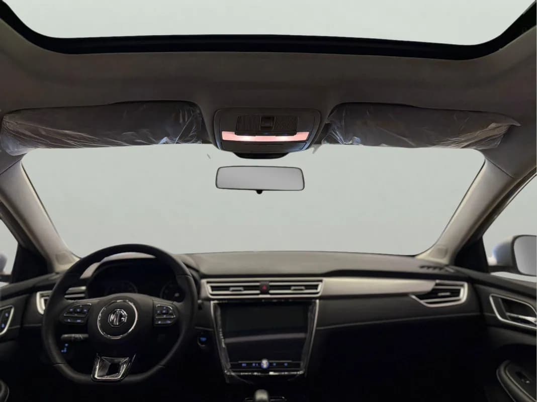 ام جي 5 2026 لاكشري رمادي أوتوماتيك — جديدة