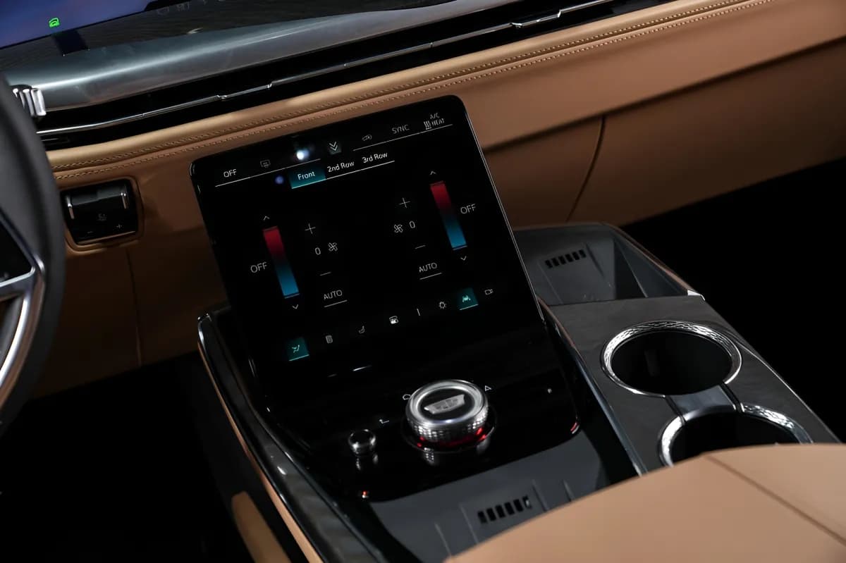 كاديلاك إسكاليد 2025