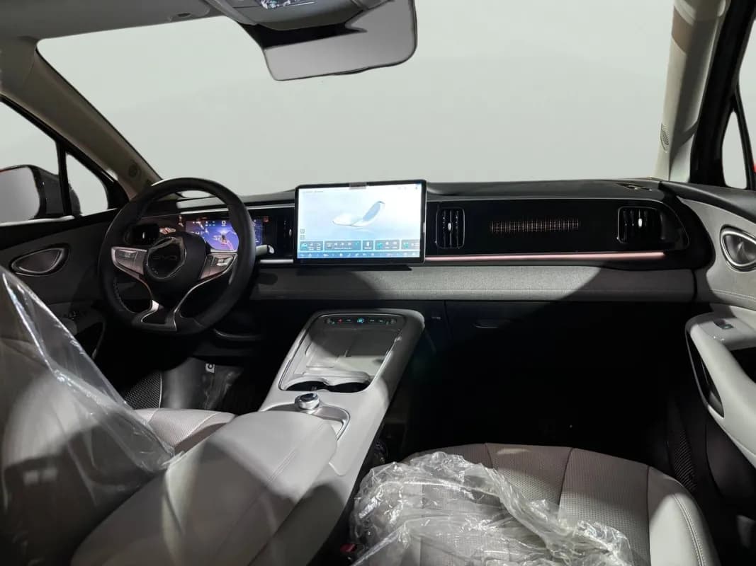 بي واي دي سيليون 2025