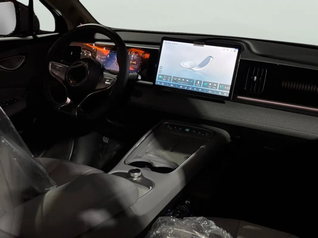 بي واي دي سيليون 2025