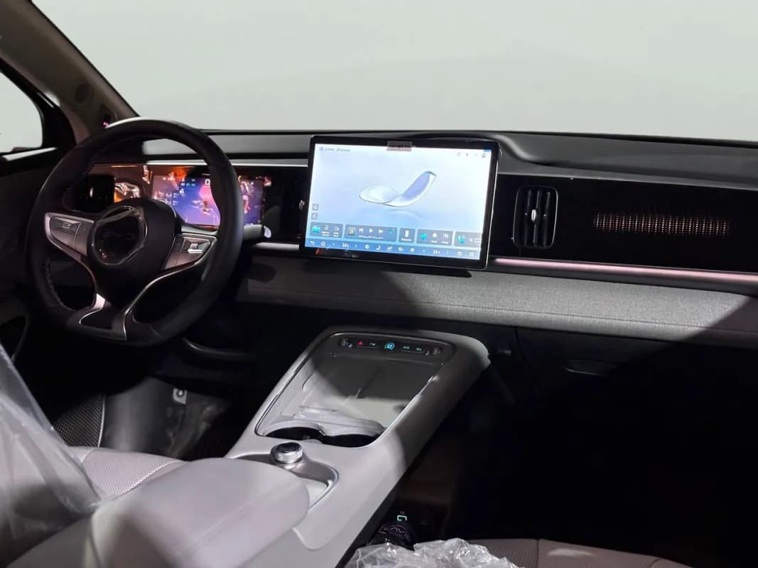 بي واي دي سيليون 2025