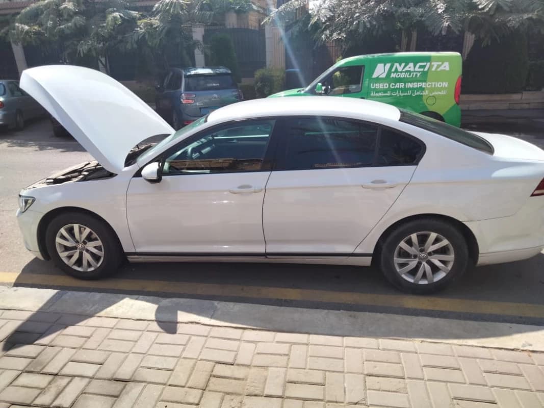 Volkswagen Passat 2018 تريند أبيض أوتوماتيك — مستعملة
