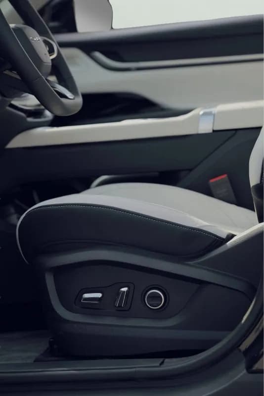 شيري اي كيو 7 2026 لاكشري أبيض أوتوماتيك — جديدة