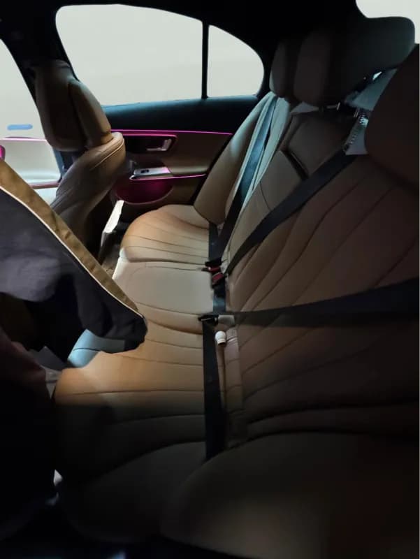 مرسيدس بنز E200 2025