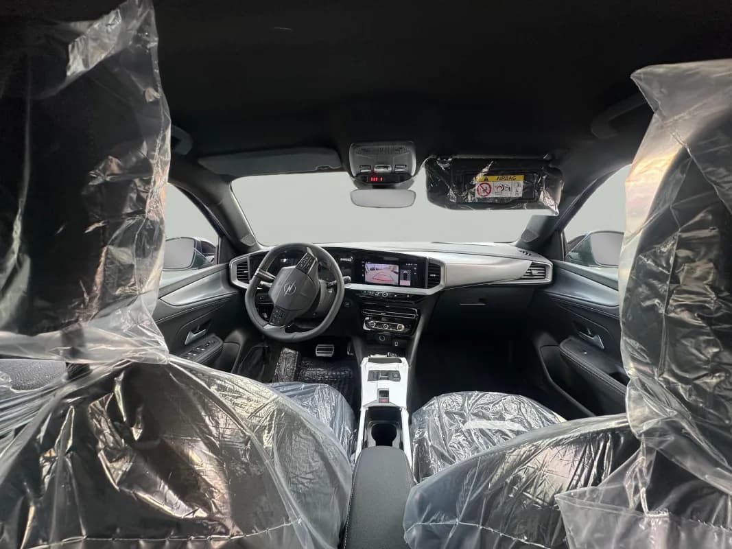 أوبل موكا 2026 جي اس لاين أزرق أوتوماتيك — جديدة