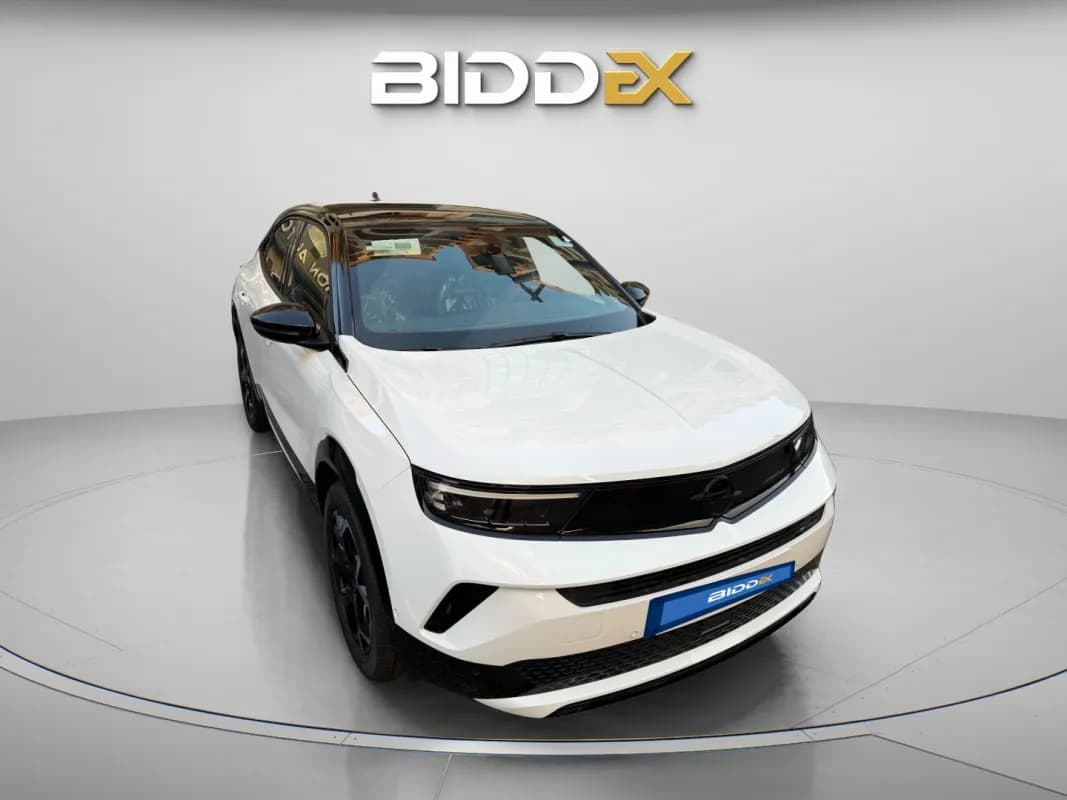 أوبل موكا 2026 جي اس لاين أبيض أوتوماتيك — جديدة