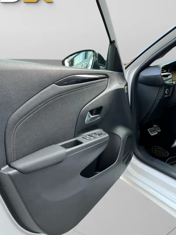 أوبل كورسا 2026 سبورت أبيض أوتوماتيك — جديدة