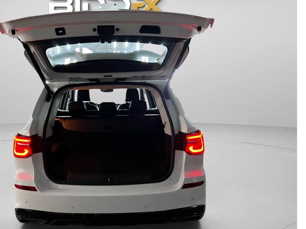 ام جي ار اكس 5 2026 لاكشري أبيض أوتوماتيك — جديدة