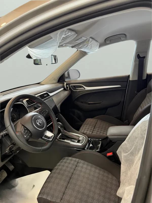 ام جي زد اس 2026 لاكشري فضي أوتوماتيك — جديدة