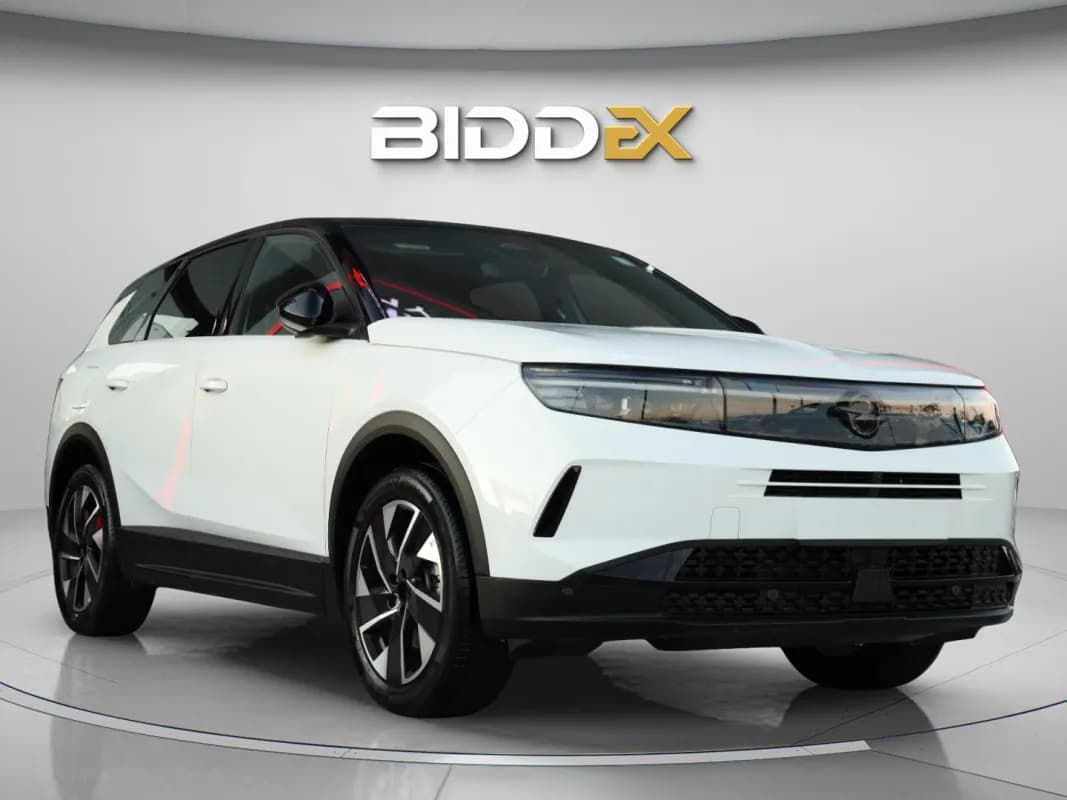 أوبل جراند لاند 2026 توب لاين بلس أبيض أوتوماتيك — جديدة