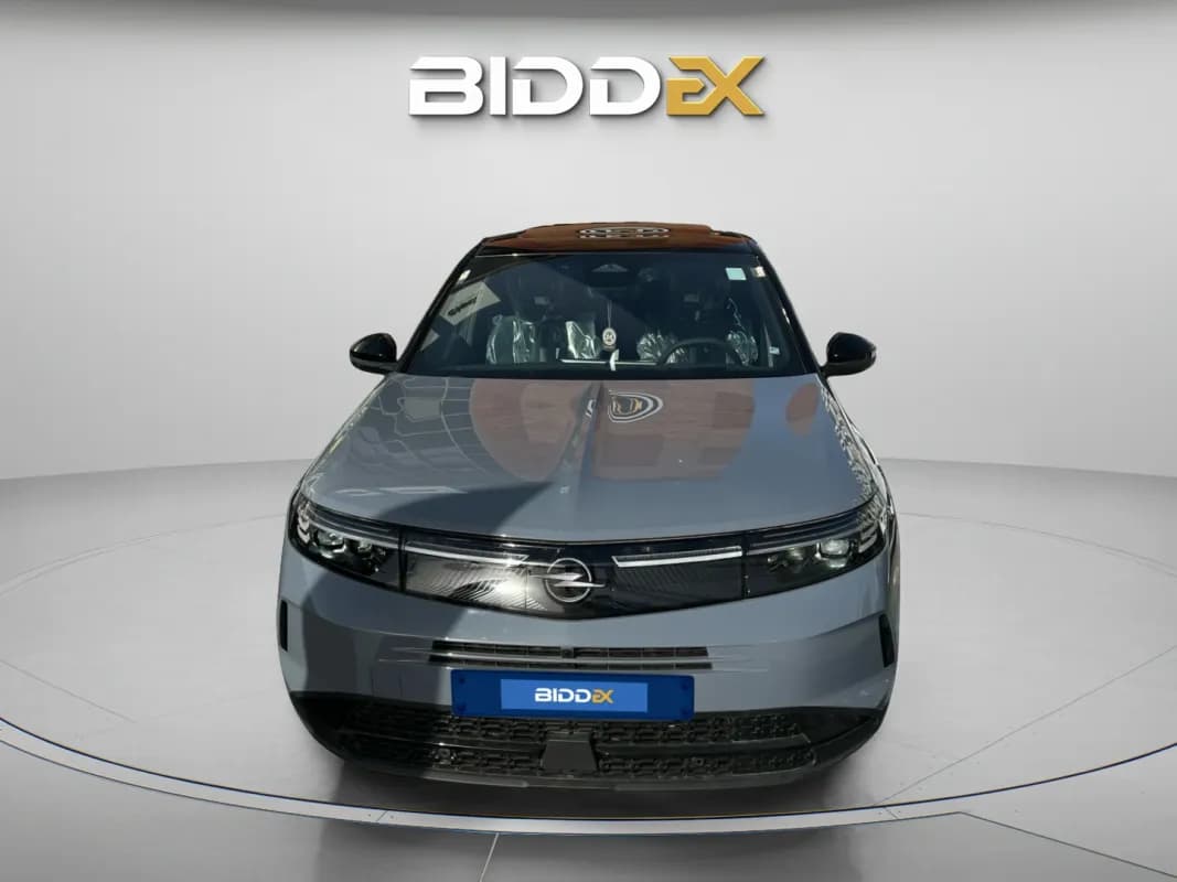 أوبل جراند لاند 2026 توب لاين بلس رمادي ناردو أوتوماتيك — جديدة