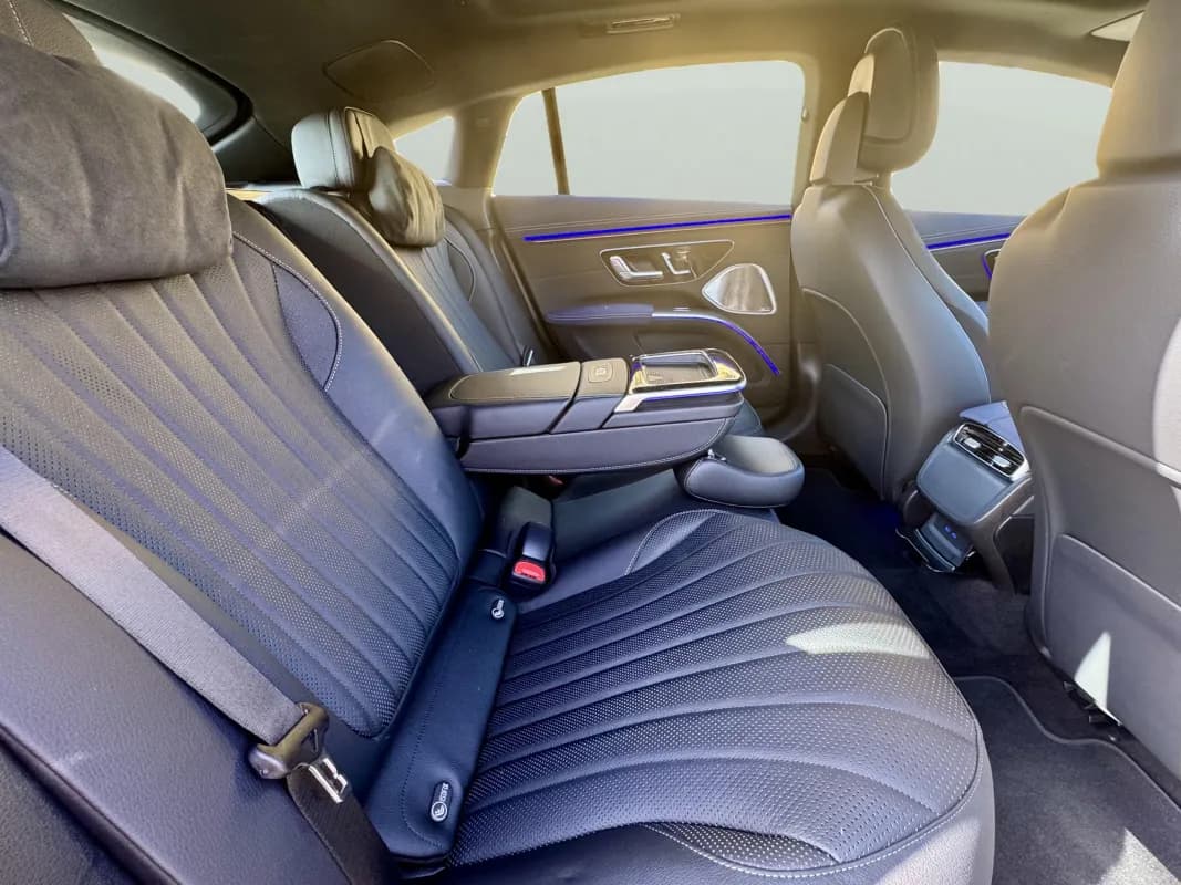 مرسيدس بنز EQS 2024