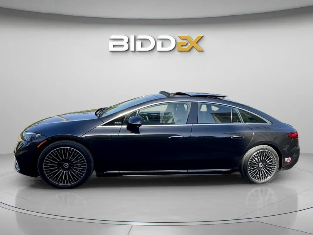 مرسيدس بنز EQS 2024