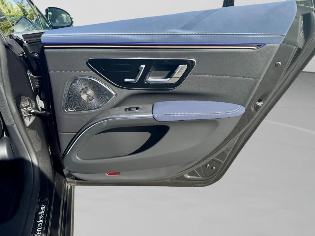 مرسيدس بنز EQS 2024