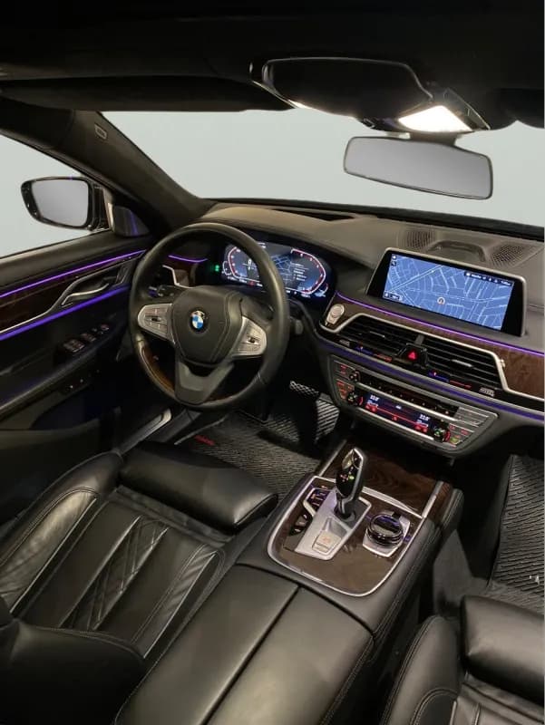 بي ام دبليو 730Li 2021 فولي لوديد أسود أوتوماتيك — مستعملة