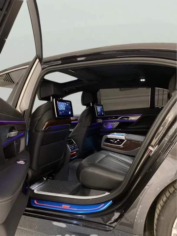 بي ام دبليو 730Li 2021 فولي لوديد أسود أوتوماتيك — مستعملة