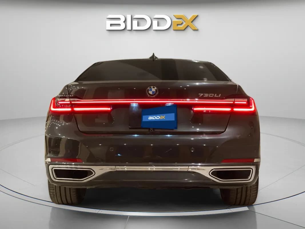 بي ام دبليو 730Li 2021 فولي لوديد أسود أوتوماتيك — مستعملة