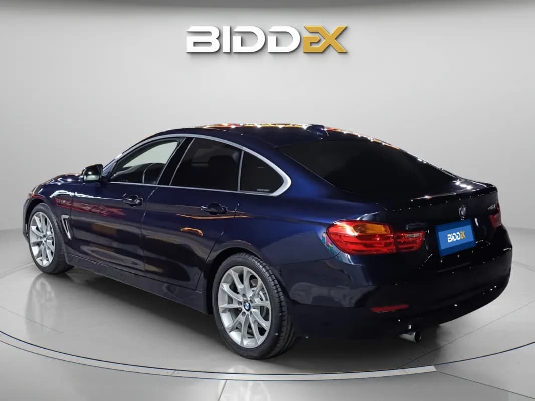 بي ام دبليو 418i 2016 اكسيكلوزيف أزرق غامق أوتوماتيك — مستعملة