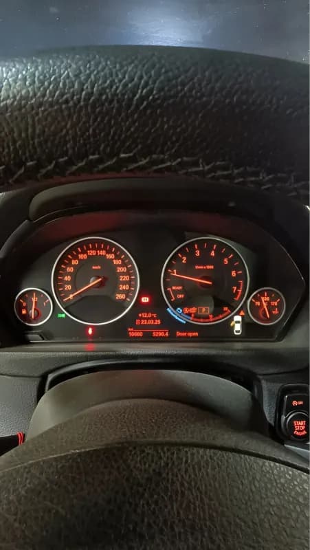 بي ام دبليو 418i 2016 اكسيكلوزيف أزرق غامق أوتوماتيك — مستعملة