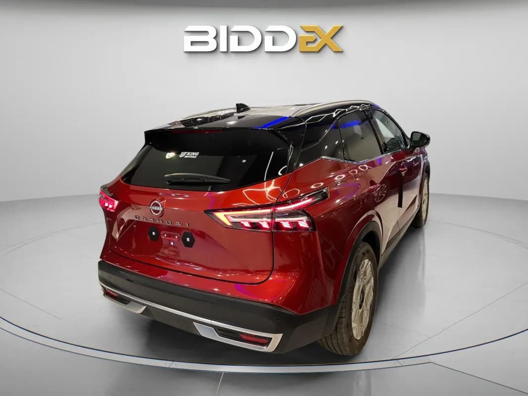 نيسان قاشقاي 2026 ان كونيكتا + 2 تون أحمر أوتوماتيك — جديدة