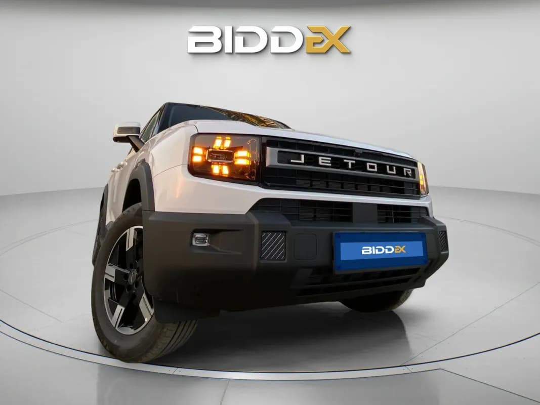 جيتور تي 1 2026 لاكشيري أبيض أوتوماتيك — جديدة