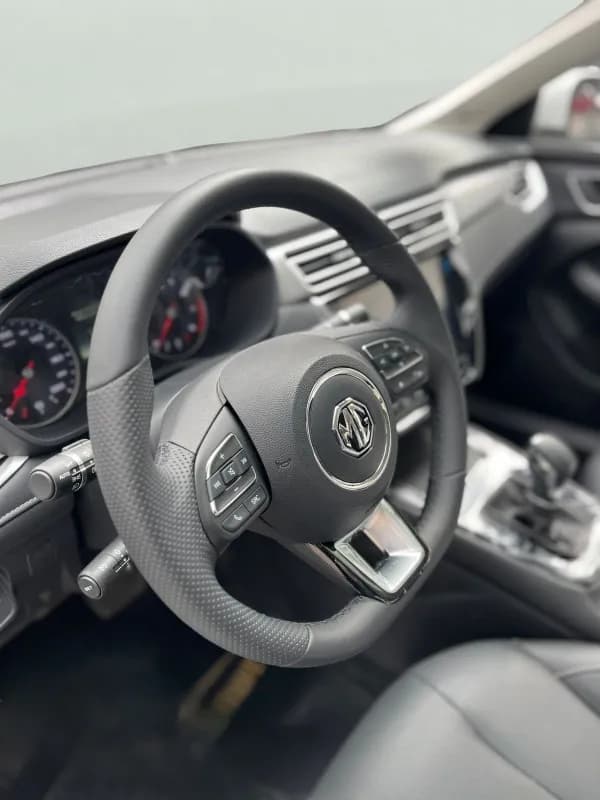 ام جي 5 2026 كومفورت أبيض أوتوماتيك — جديدة