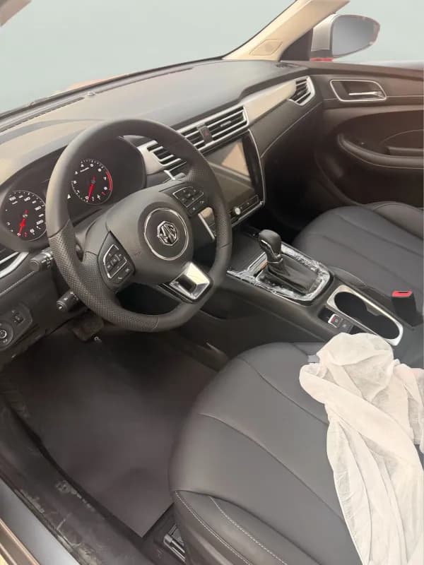 ام جي 5 2026 كومفورت فضي أوتوماتيك — جديدة