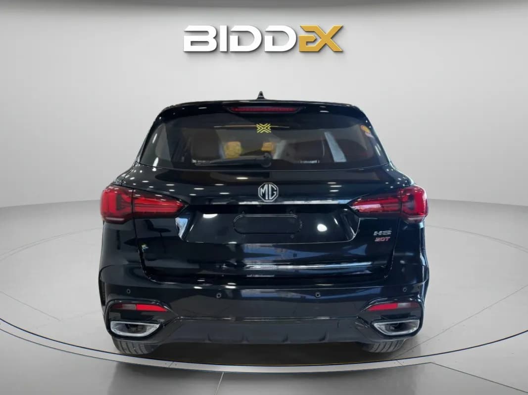 ام جي اتش اس 2026 لاكشري أسود أوتوماتيك — جديدة