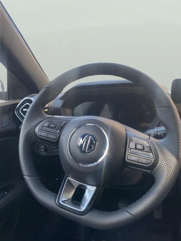 ام جي جي تي 2026 لاكشري أسود أوتوماتيك — جديدة