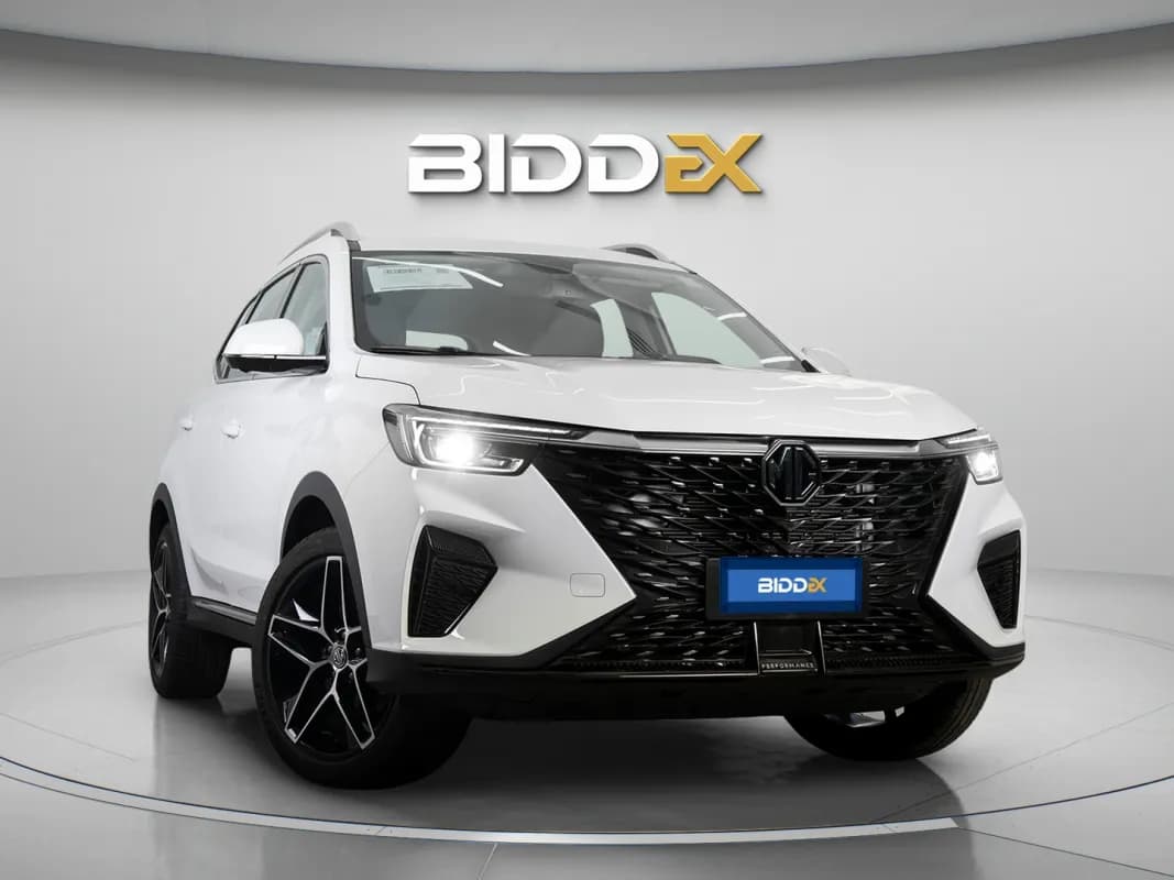 ام جي ار اكس 5 بلاس 2026 لاكشري أبيض أوتوماتيك — جديدة