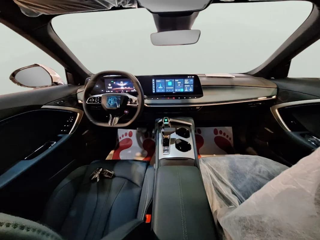 ام جي 7 2026 لاكشري أبيض أوتوماتيك — جديدة