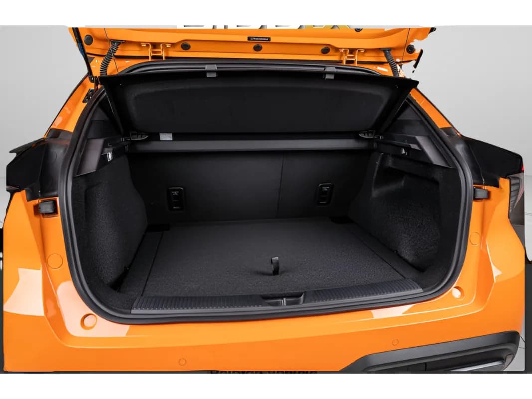 ام جي 4 اي في 2026 لاكشري برتقالي أوتوماتيك — جديدة