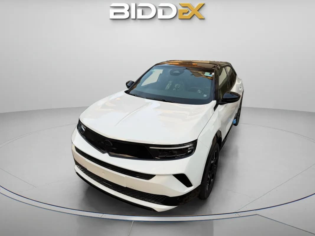 أوبل موكا 2026 بلاك اديشن ايه\تي أبيض أوتوماتيك — جديدة