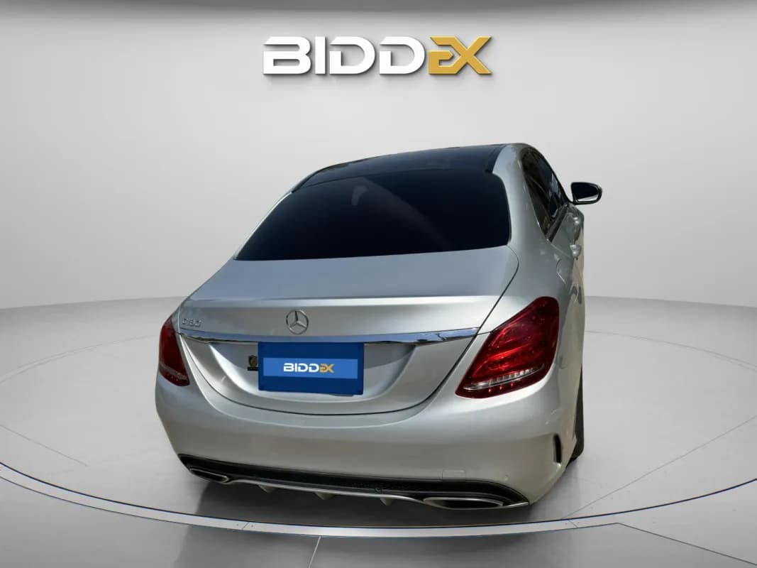 مرسيدس بنز C180 2017 ايه ام جي فضي أوتوماتيك — مستعملة