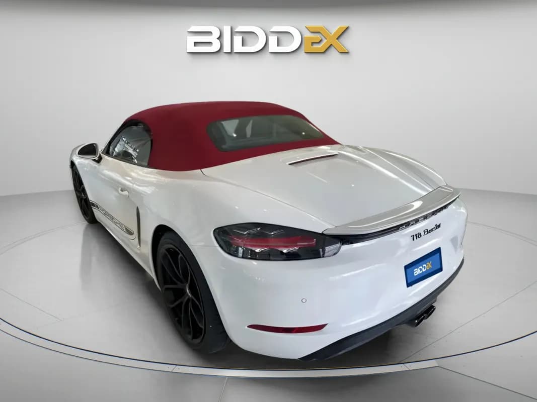 بورش 718بوكستر 2024