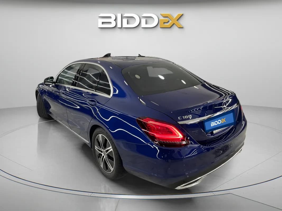 مرسيدس بنز C180 2021 كلاسيك أزرق أوتوماتيك — مستعملة