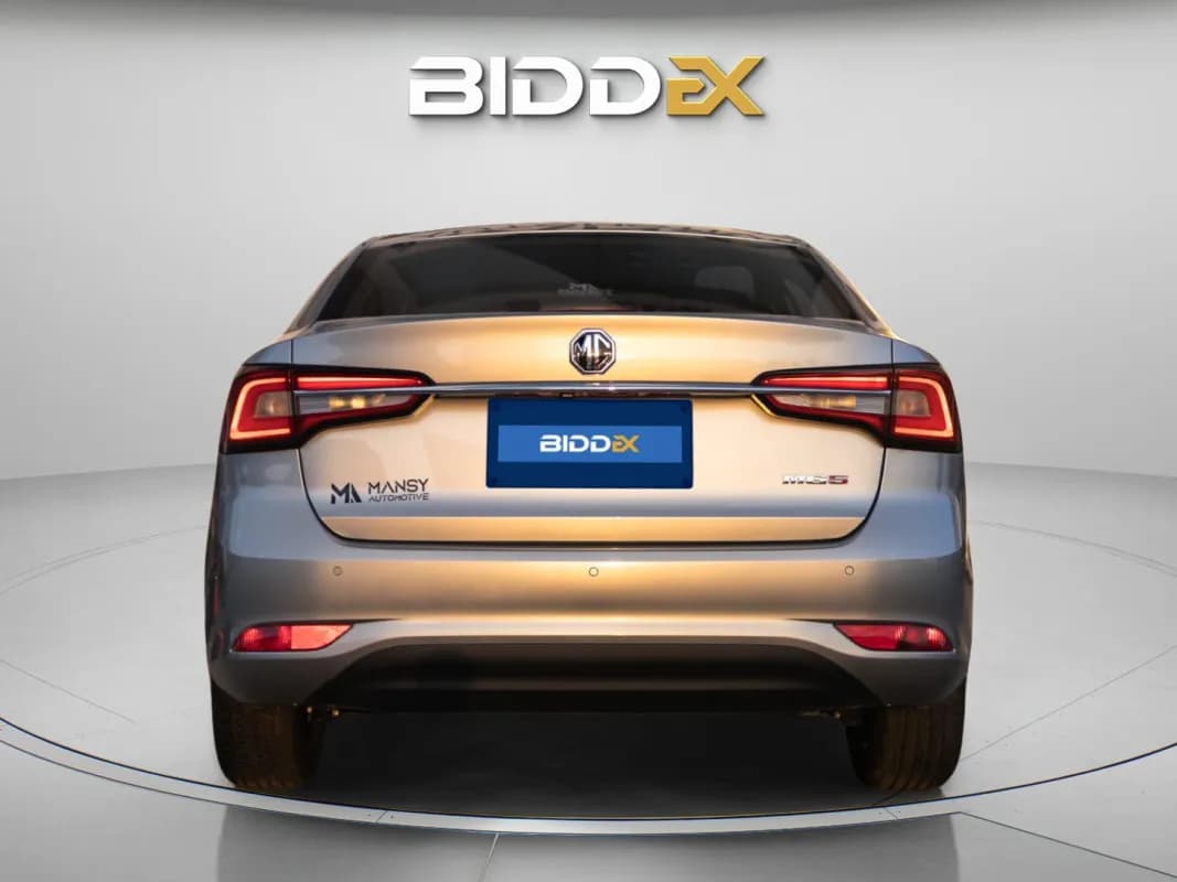 ام جي 5 2026 لاكشري أبيض أوتوماتيك — جديدة