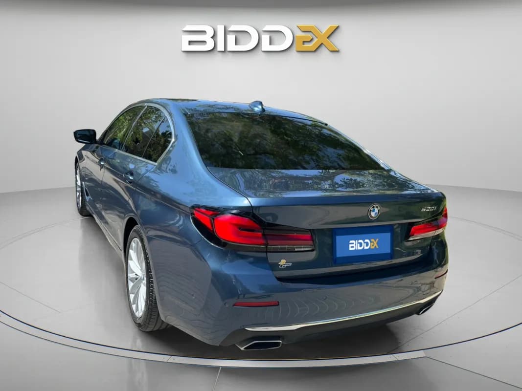 بي ام دبليو 520i 2023 لاكشري نفطي أوتوماتيك — مستعملة