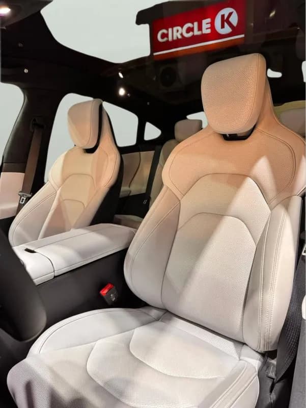 شاومي اس يو 7 2025 برو أبيض أوتوماتيك — جديدة