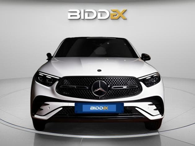 مرسيدس بنز GLC 300 2025 كوبيه أبيض أوتوماتيك — جديدة - 1