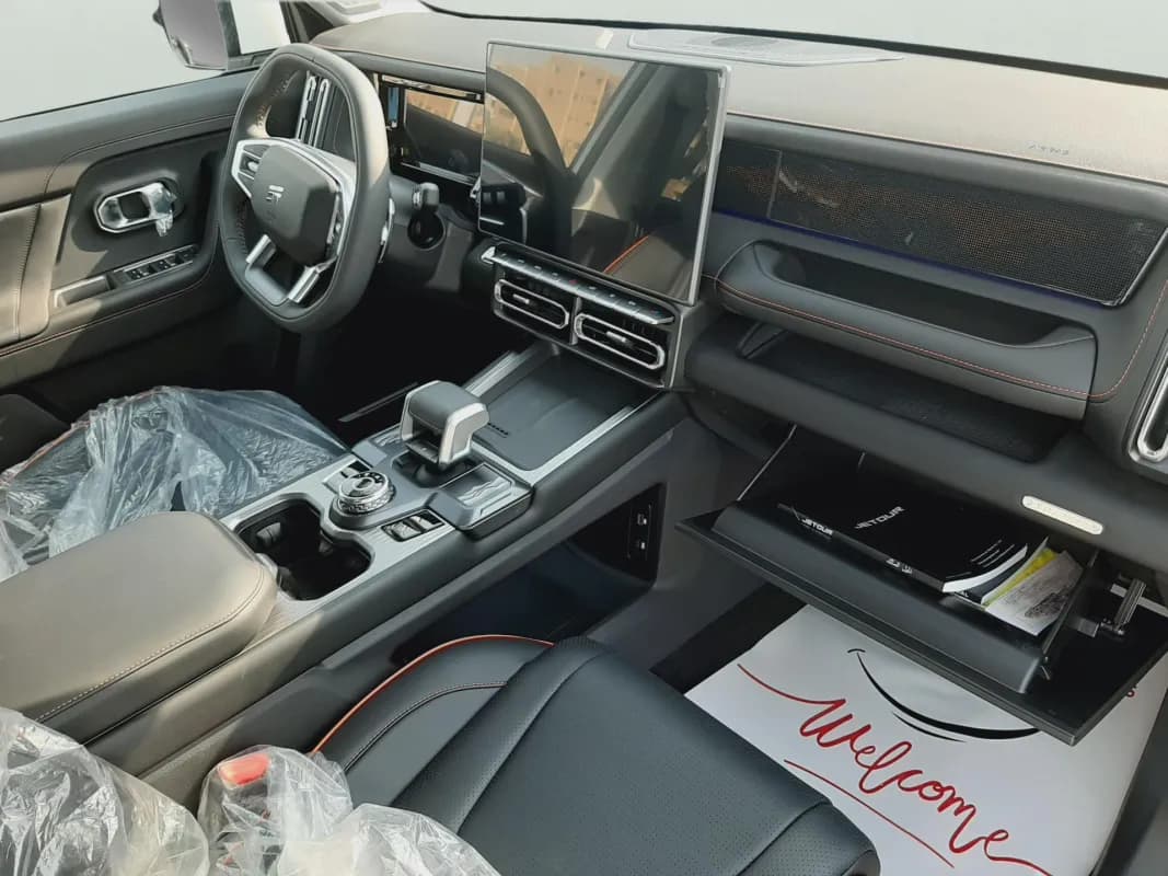 جيتور تي 1 2026 لاكشيري أبيض أوتوماتيك — جديدة