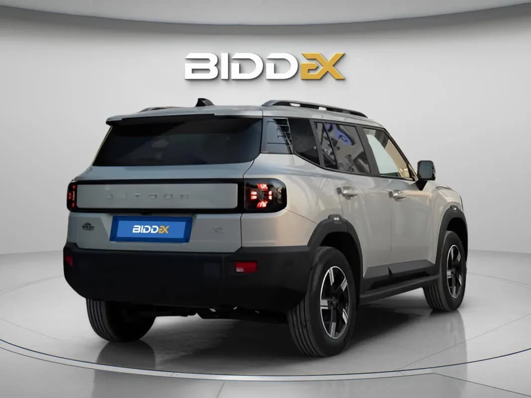 جيتور تي 1 2026 لاكشيري رمادي ناردو أوتوماتيك — جديدة