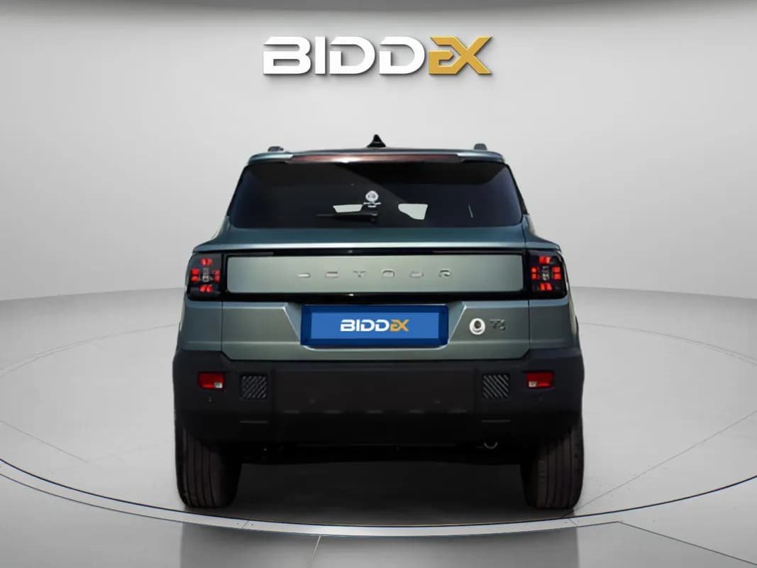 جيتور تي 1 2026 لاكشيري رمادي أوتوماتيك — جديدة