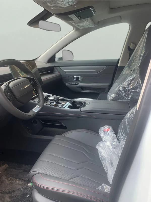 سويست S06 2026 هاي لاين أبيض أوتوماتيك — جديدة