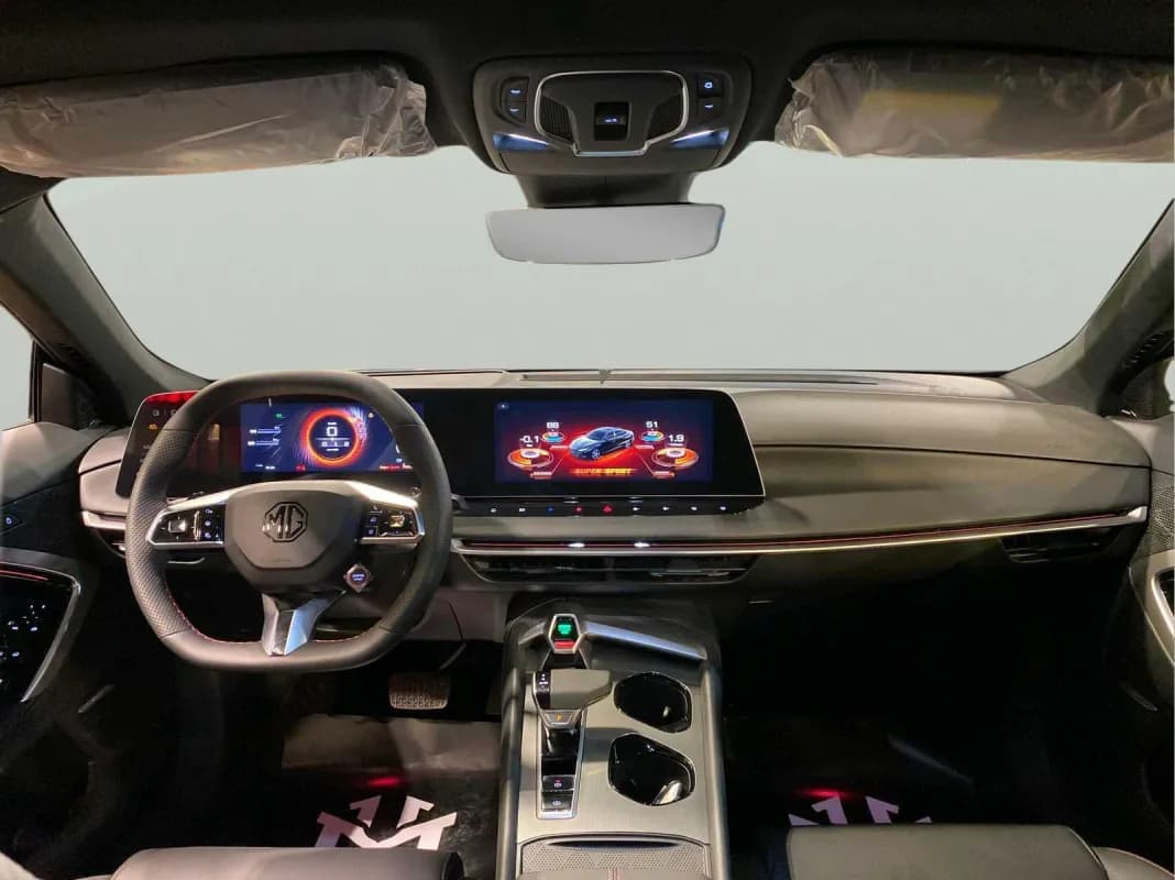 ام جي 7 2026 تروفي رمادي أوتوماتيك — جديدة