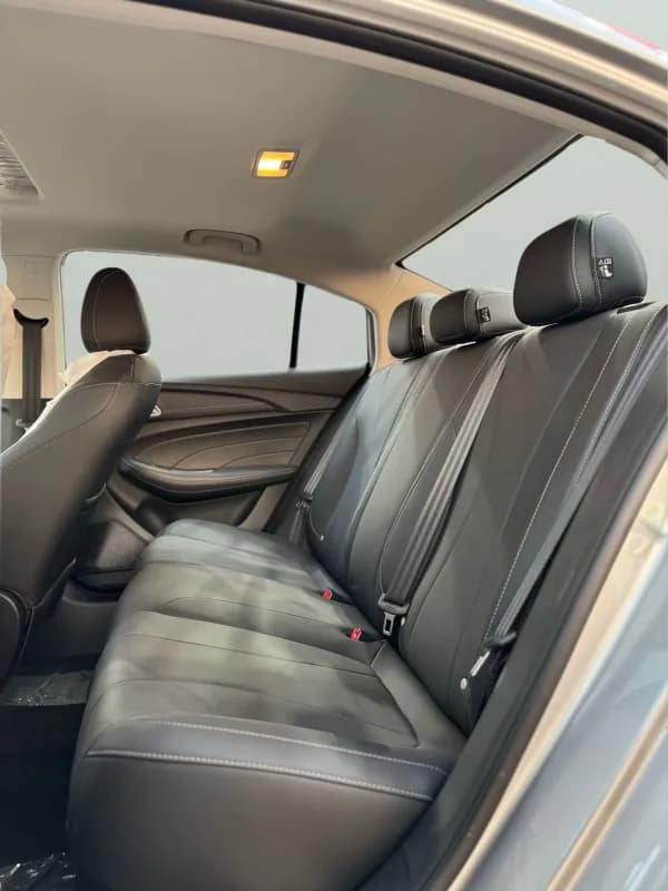 ام جي 5 2026 كومفورت فضي أوتوماتيك — جديدة